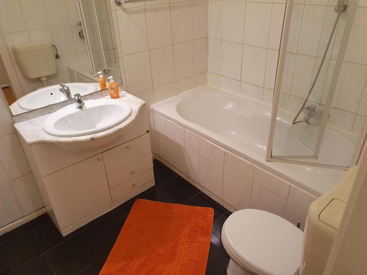 Im Zentrum City, Ruhig, Hbf- Naehe, Freie Oeffentliche Parkplaetze Appartement *